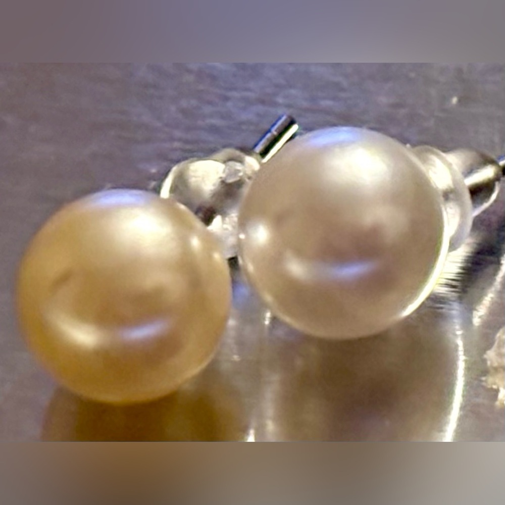 Classic Pearl Stud Earrings - White Pearlescent Finish probably faux.  Untested